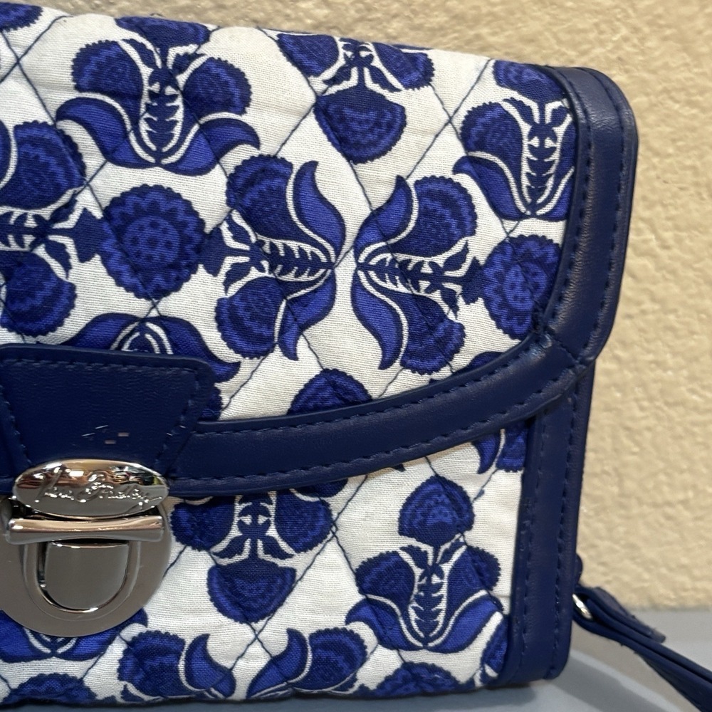 Vera Bradley Cobalt Tiles Ultimate‎ Wristlet Wallet Trifold ID Card Storage Blue - Picture 15 of 16